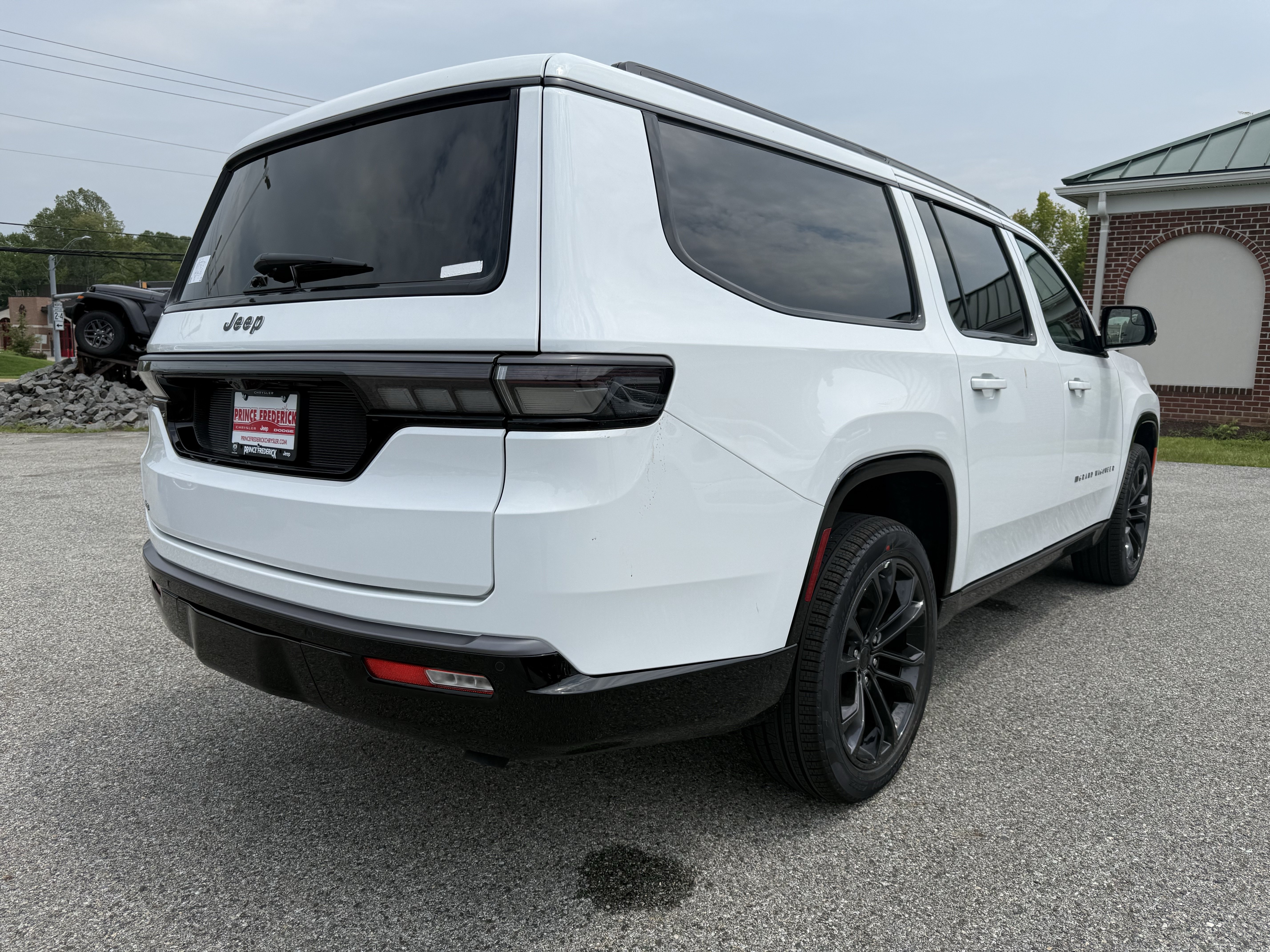 New 2026 Jeep Grand Wagoneer L Summit Obsidian Summit Obsidian 4x4