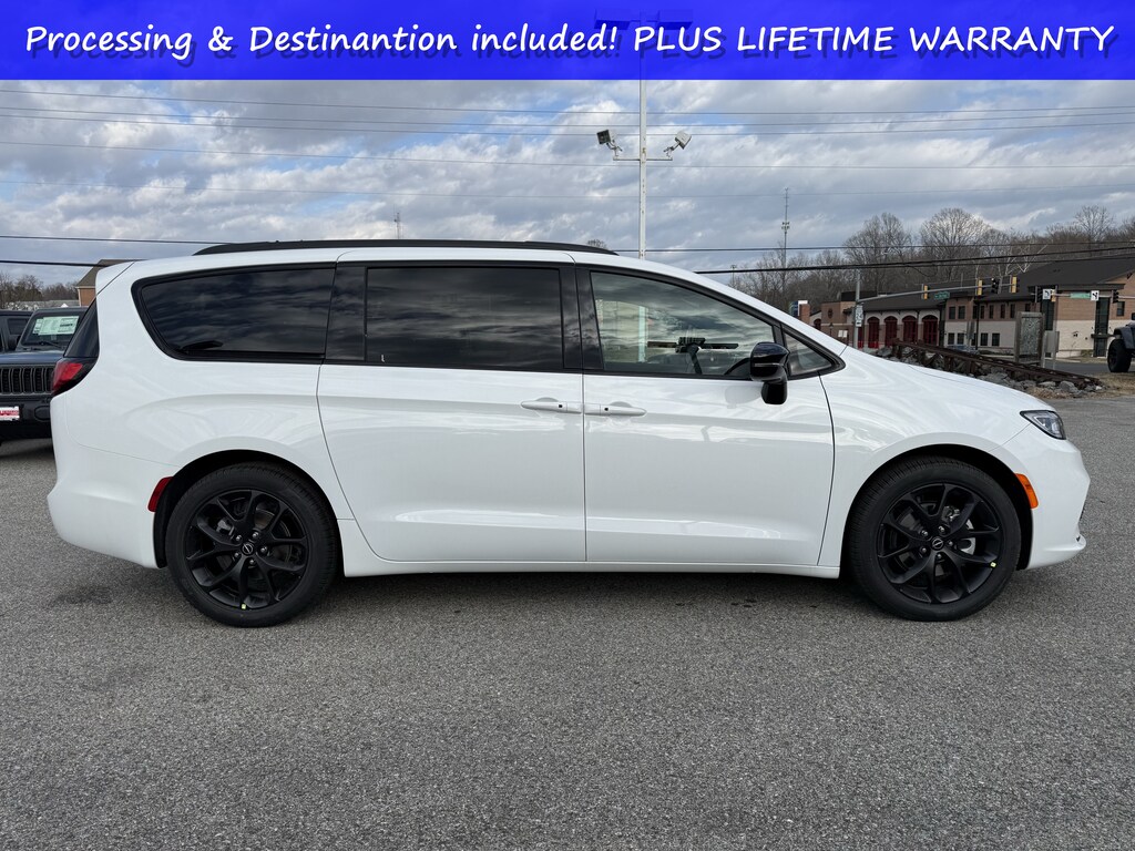 Used 2026 Chrysler Pacifica Select Select FWD