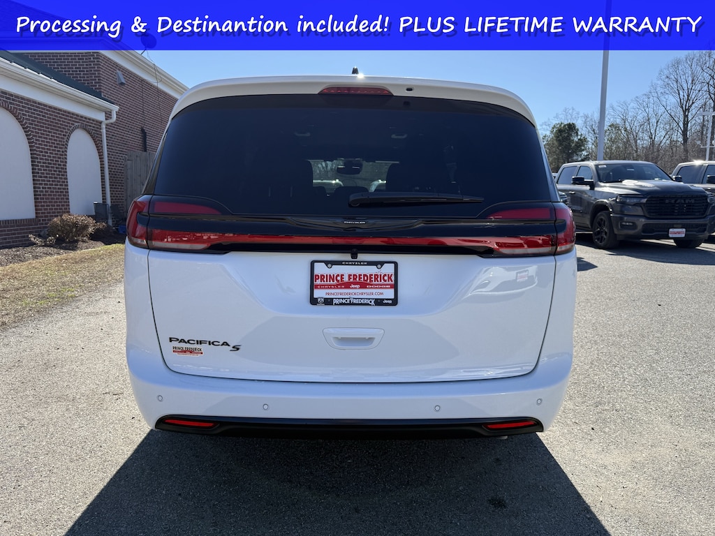 New 2026 Chrysler Pacifica Select Select FWD