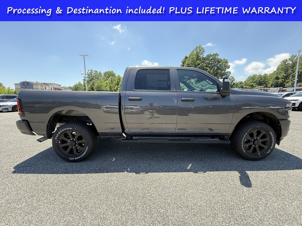 New 2026 Ram 2500 Black Express Black Express 4x4 Crew Cab 64 Box
