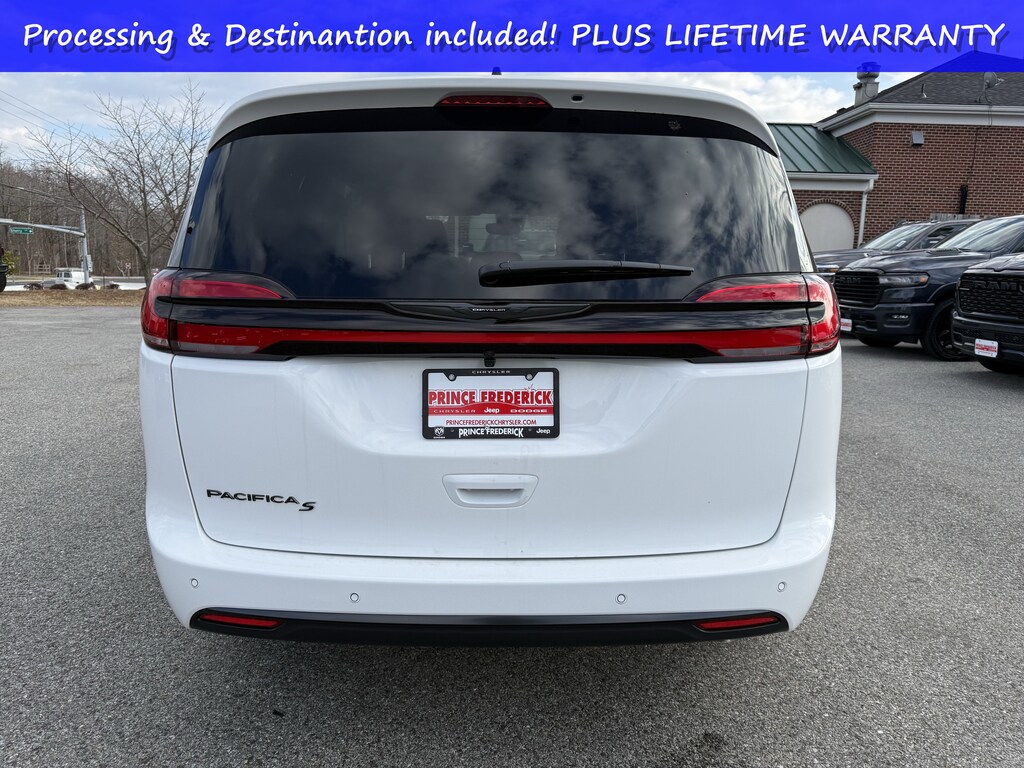 Used 2026 Chrysler Pacifica Select Select FWD