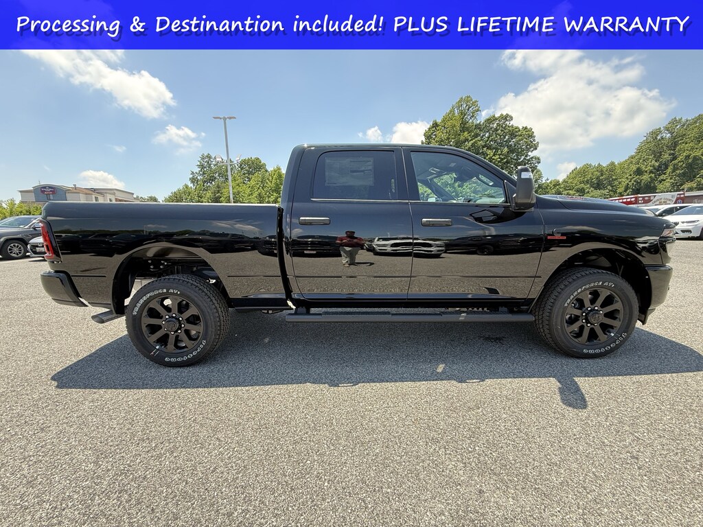 New 2026 Ram 2500 Black Express Black Express 4x4 Crew Cab 64 Box