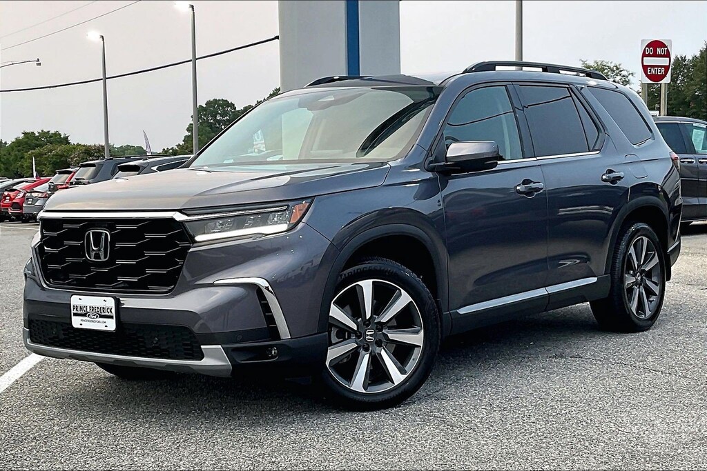 Certified 2025 Honda Pilot Touring Touring AWD
