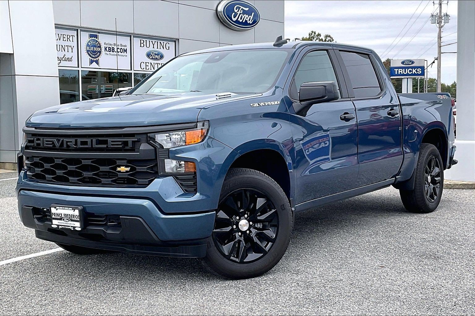 Used 2024 Chevrolet Silverado 1500 Custom 4WD Crew Cab 147 Custom