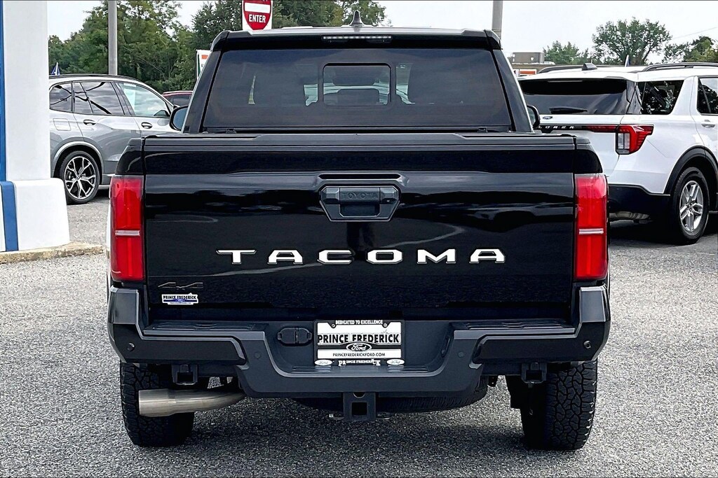 Used 2024 Toyota Tacoma 4WD SR5 SR5 Double Cab 5 Bed AT