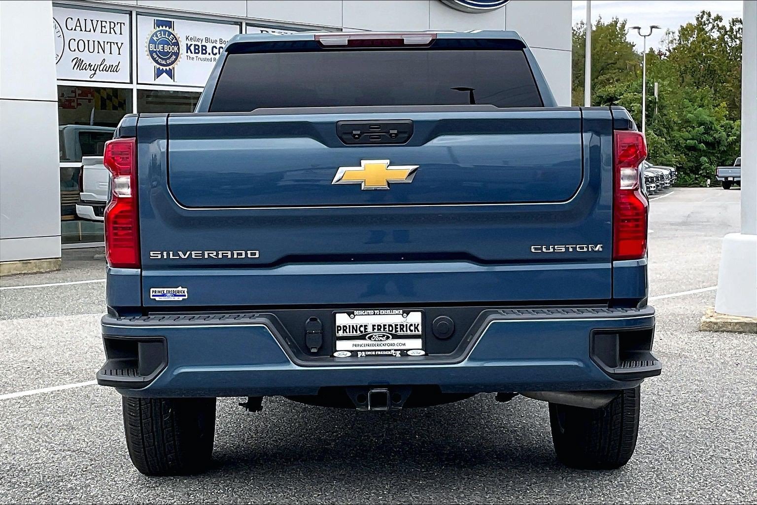 Used 2024 Chevrolet Silverado 1500 Custom 4WD Crew Cab 147 Custom