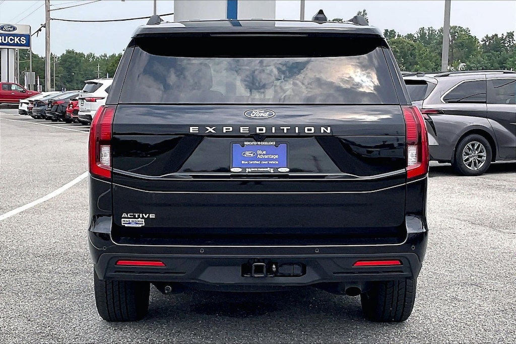 Certified 2025 Ford Expedition Active Active 4x2