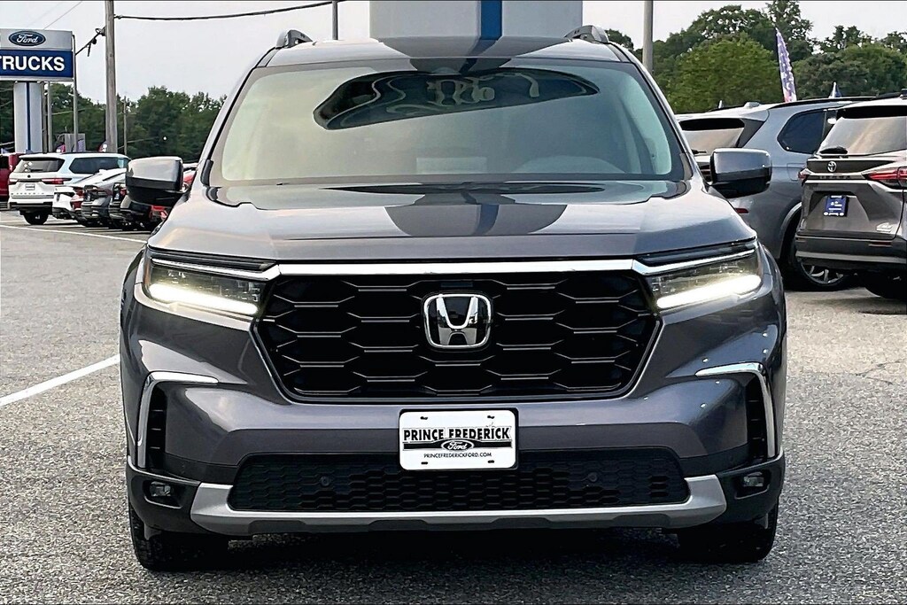 Certified 2025 Honda Pilot Touring Touring AWD