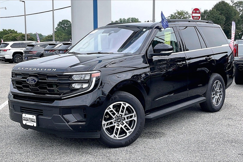 Certified 2025 Ford Expedition Active Active 4x2