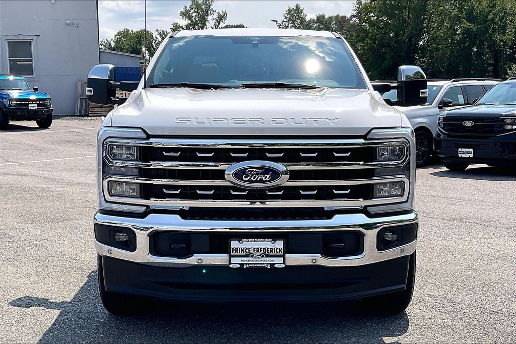 Used 2025 Ford Super Duty F-350 SRW LARIAT