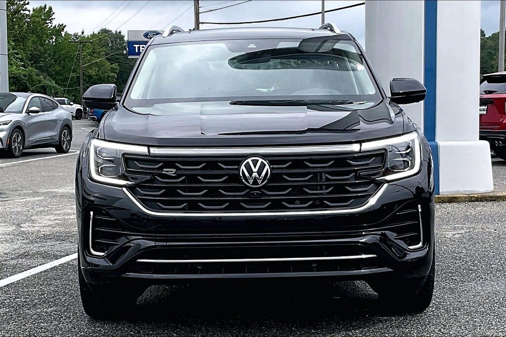 Certified 2025 Volkswagen Atlas 2.0T SEL Premium R-Line 2.0T SEL Premium R-Line 4MOTION