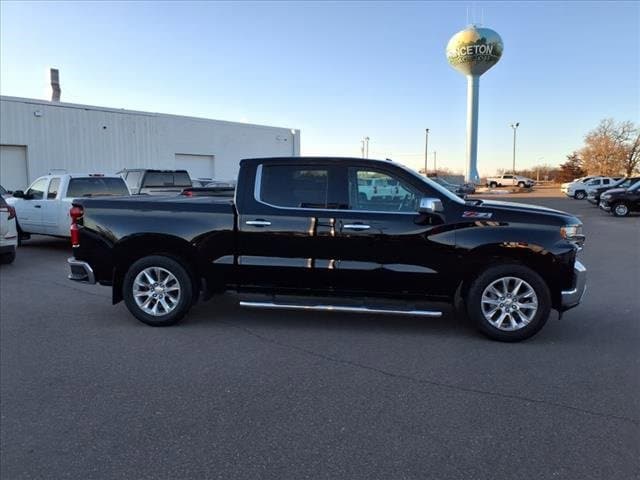 Used 2019 Chevrolet Silverado 1500 LTZ with VIN 1GCUYGEL3KZ140290 for sale in Princeton, Minnesota