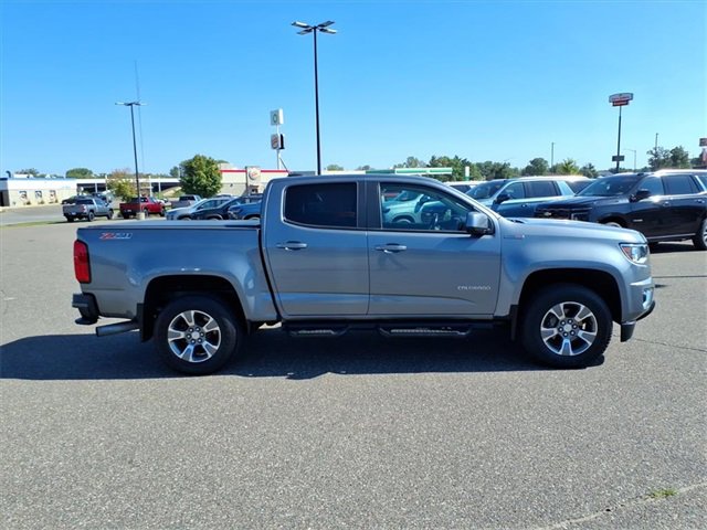 2018 Chevrolet Colorado Z71 photo 2