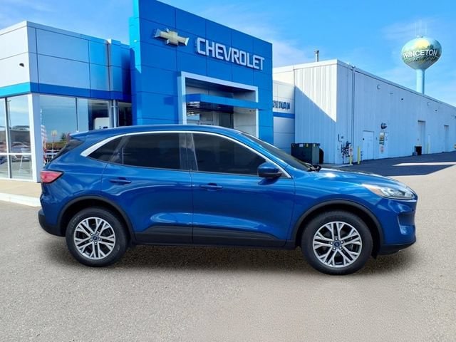 Used 2022 Ford Escape SEL with VIN 1FMCU9H95NUA73613 for sale in Princeton, Minnesota