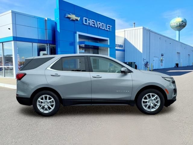 Used 2024 Chevrolet Equinox LT with VIN 3GNAXUEG2RL113503 for sale in Princeton, Minnesota