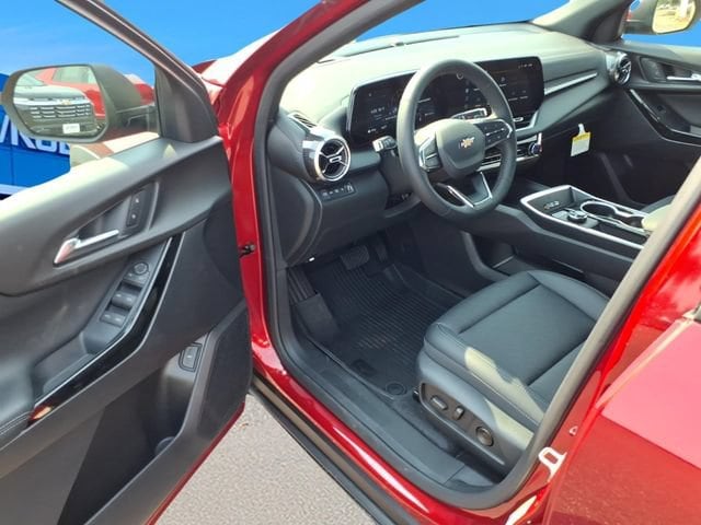2027 Chevrolet Equinox LT - Photo 10
