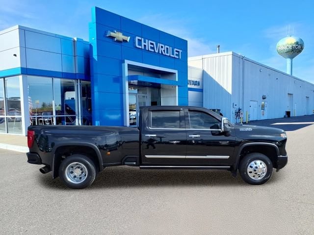 Used 2025 Chevrolet Silverado 3500HD High Country with VIN 1GC4KVEY3SF341948 for sale in Princeton, Minnesota