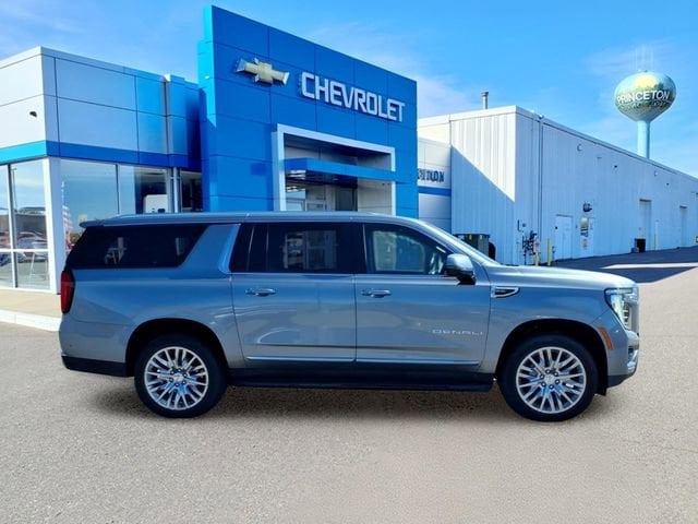 Used 2025 GMC Yukon XL Denali with VIN 1GKS2JRL6SR331819 for sale in Princeton, Minnesota