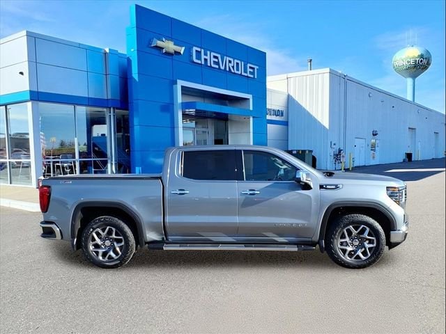 Used 2025 GMC Sierra 1500 SLT with VIN 3GTUUDE80SG120228 for sale in Princeton, Minnesota