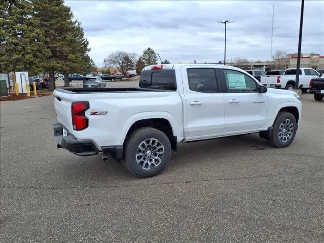 2025 Chevrolet Colorado Z71 photo 3