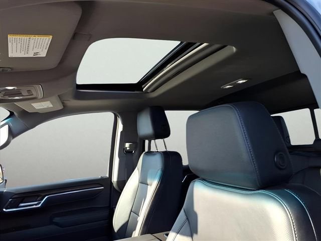 2025 GMC Sierra 1500 SLT - Photo 19
