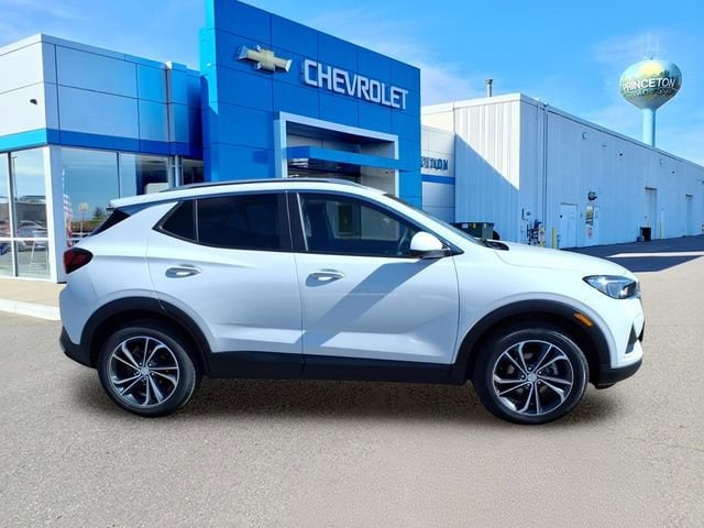 Used 2021 Buick Encore GX Select with VIN KL4MMESL2MB179012 for sale in Princeton, Minnesota