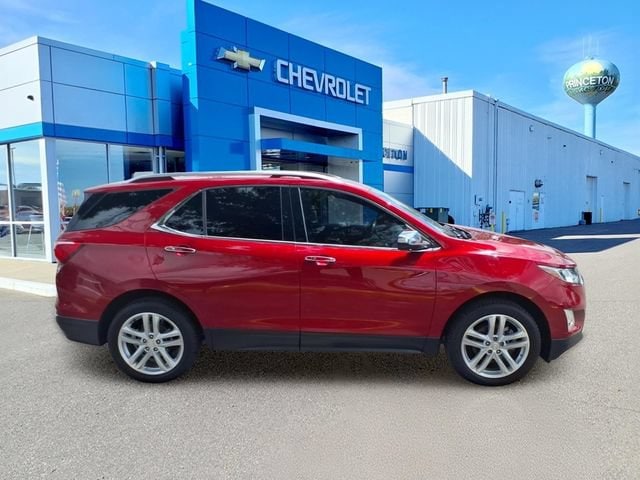 Used 2018 Chevrolet Equinox Premier with VIN 3GNAXWEX5JS504442 for sale in Princeton, MN