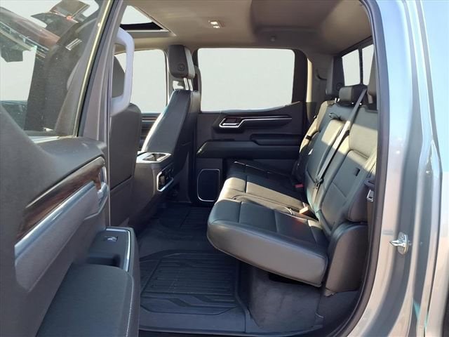 2025 GMC Sierra 1500 SLT - Photo 11