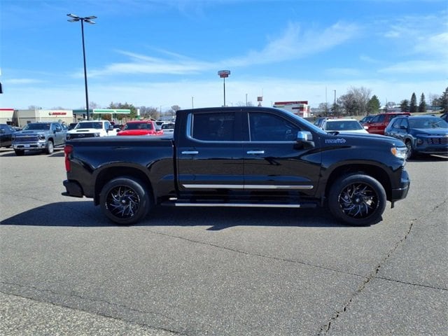 Used 2022 Chevrolet Silverado 1500 High Country with VIN 1GCUDJEL5NZ513603 for sale in Princeton, Minnesota