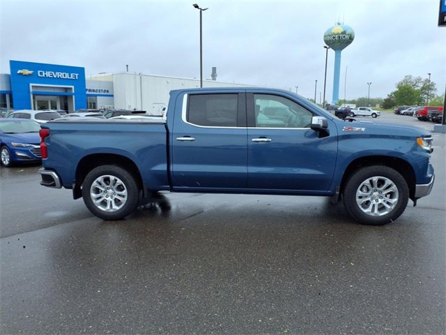 2024 Chevrolet Silverado 1500 LTZ photo 2
