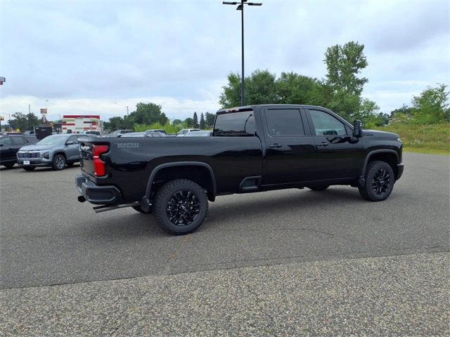 2026 Chevrolet Silverado 3500HD LT photo 3