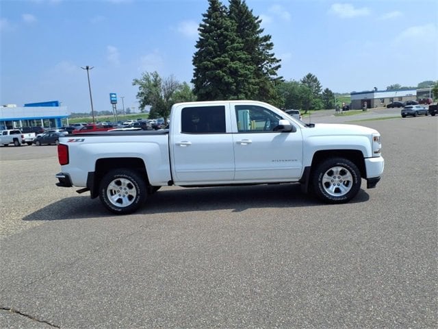 Used 2017 Chevrolet Silverado 1500 LT with VIN 3GCUKRECXHG217730 for sale in Princeton, Minnesota