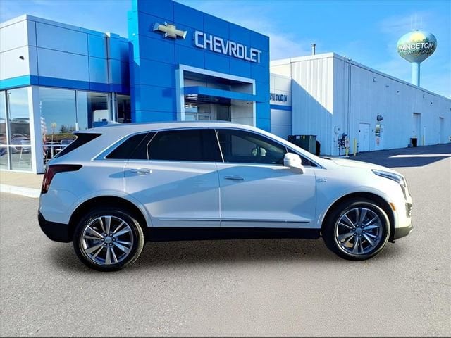 Used 2025 Cadillac XT5 Premium Luxury with VIN 1GYKNDRS5SZ123419 for sale in Princeton, Minnesota