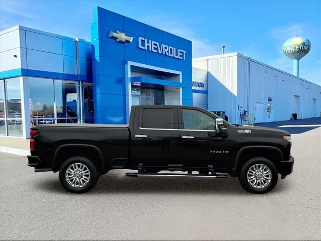 Used 2022 Chevrolet Silverado 3500HD High Country with VIN 1GC4YVEY9NF142941 for sale in Princeton, Minnesota