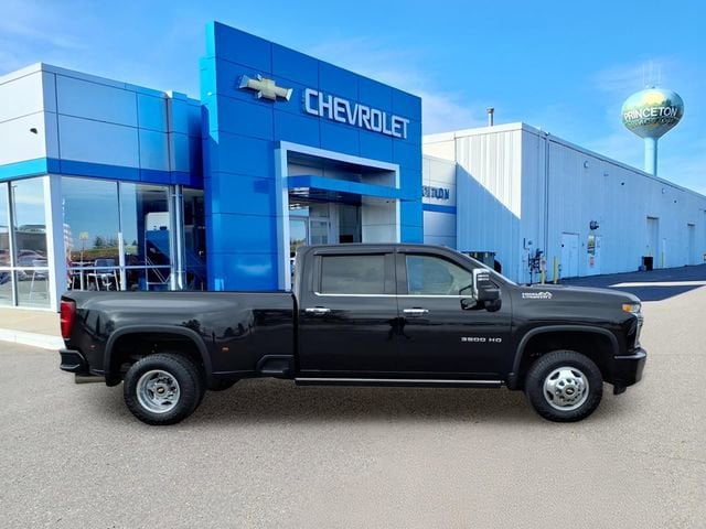 Used 2021 Chevrolet Silverado 3500HD High Country with VIN 1GC4YVEY7MF231759 for sale in Princeton, Minnesota