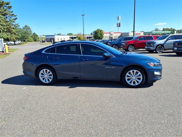 Used 2020 Chevrolet Malibu 1LT with VIN 1G1ZD5ST3LF044892 for sale in Princeton, Minnesota