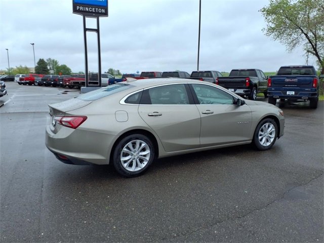 2022 Chevrolet Malibu 1LT photo 3
