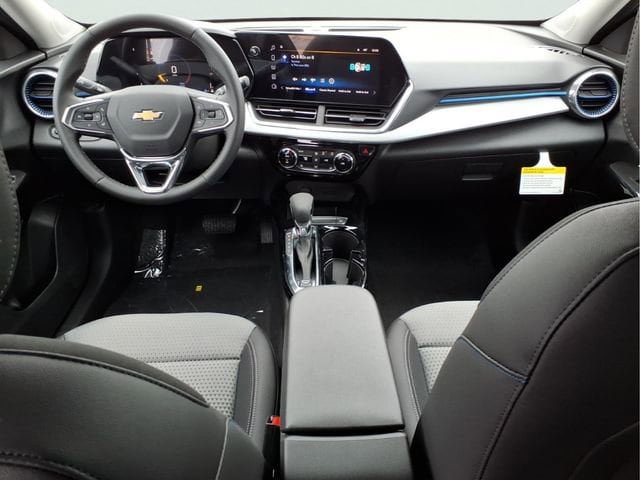 2026 Chevrolet Trax LT - Photo 12