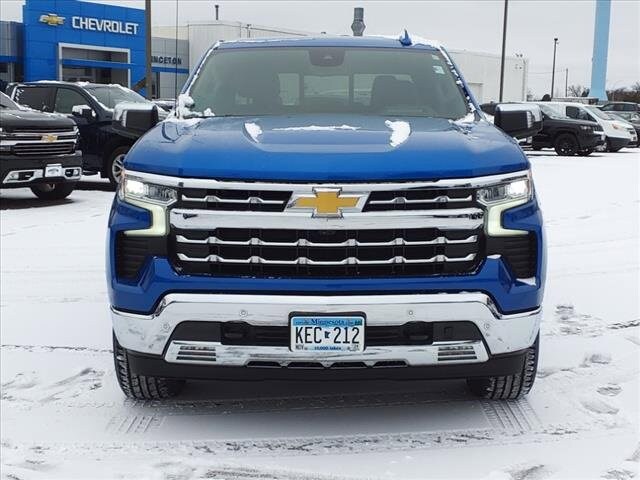 2022 Chevrolet Silverado 1500 LTZ photo 2