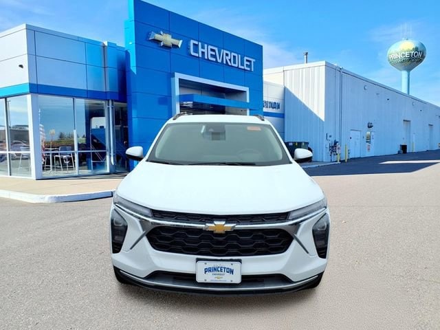 2026 Chevrolet Trax LT - Photo 9
