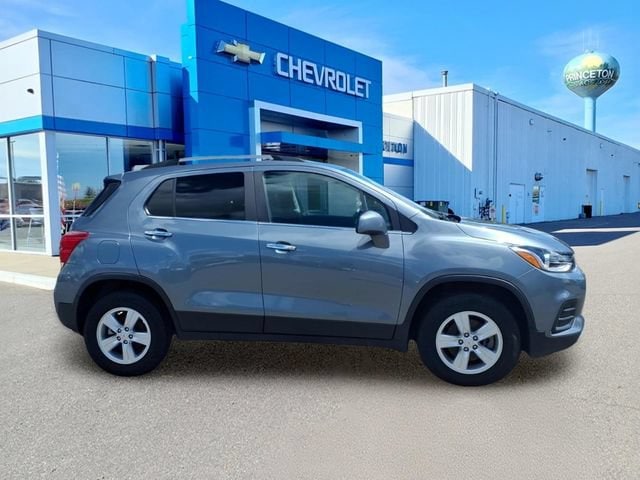 Used 2019 Chevrolet Trax LT with VIN KL7CJPSB8KB955599 for sale in Princeton, Minnesota