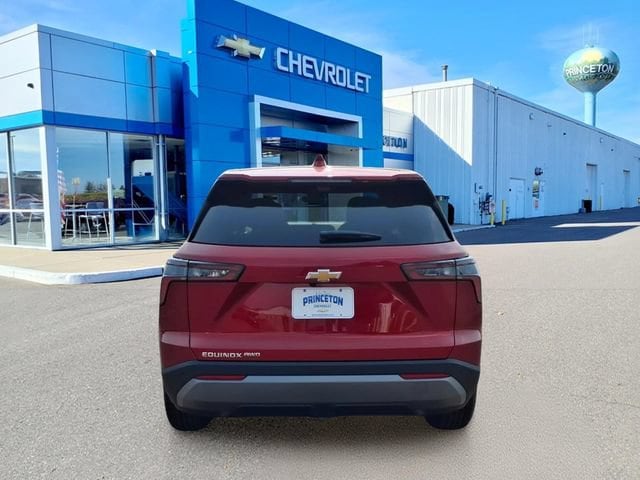 2027 Chevrolet Equinox LT - Photo 4