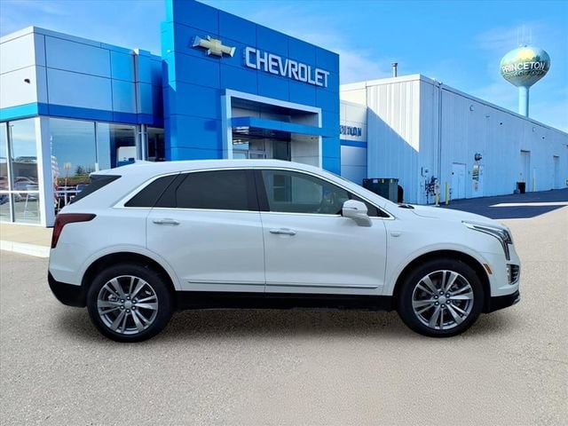 Used 2025 Cadillac XT5 Premium Luxury with VIN 1GYKNDRS9SZ123620 for sale in Princeton, Minnesota