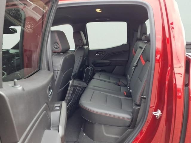 2026 Chevrolet Colorado Z71 - Photo 11