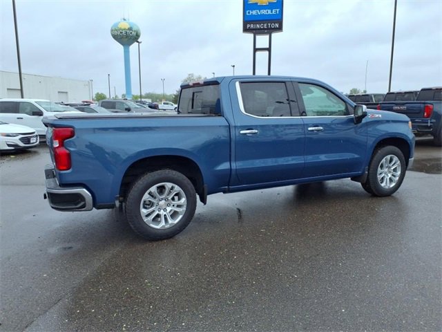 2024 Chevrolet Silverado 1500 LTZ photo 3