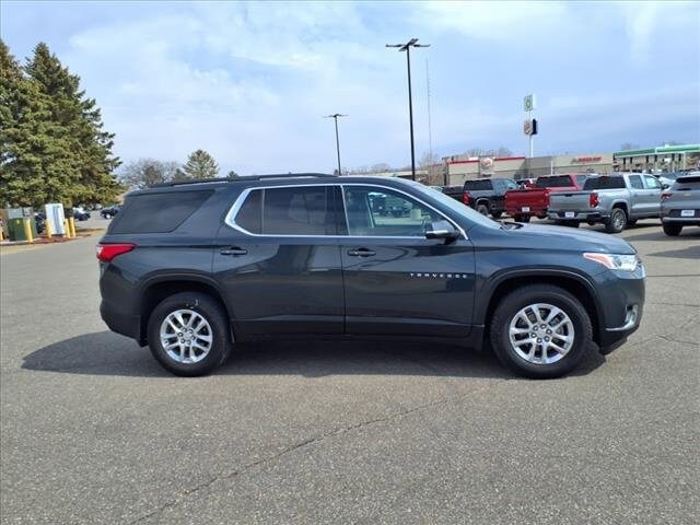 2020 Chevrolet Traverse Cloth photo 2