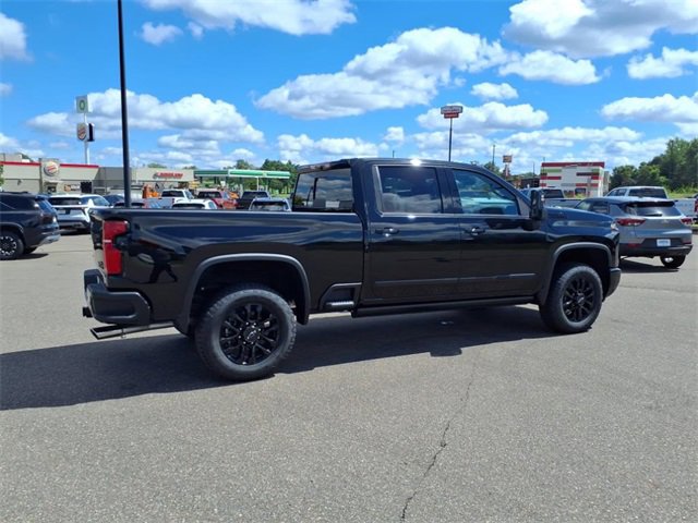 2025 Chevrolet Silverado 3500HD High Country photo 3