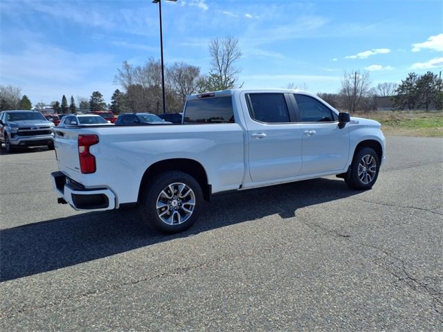 2024 Chevrolet Silverado 1500 RST photo 3