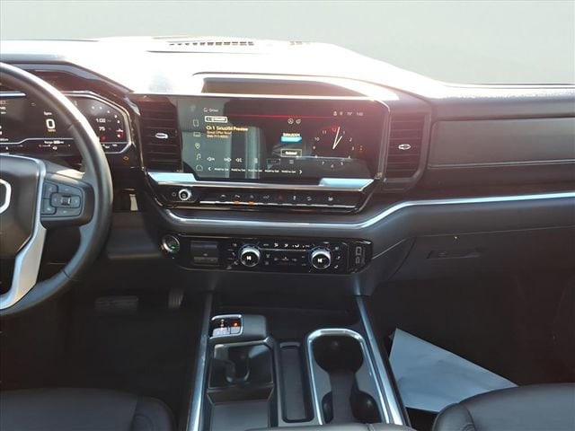 2025 GMC Sierra 1500 SLT - Photo 13