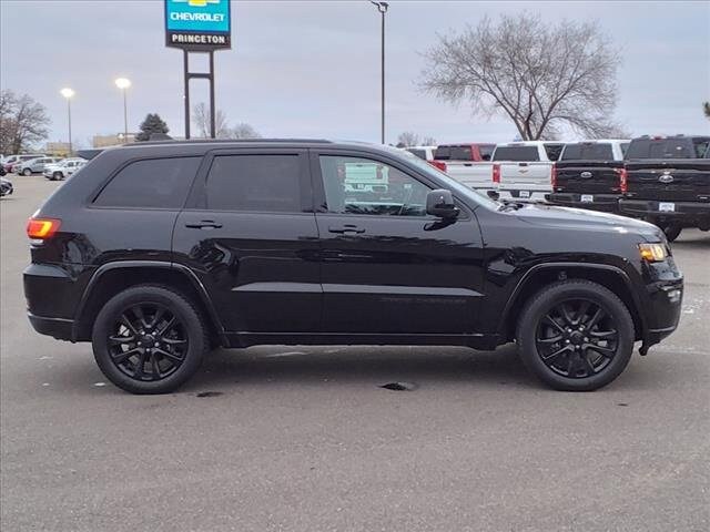 2019 Jeep Grand Cherokee Altitude photo 4